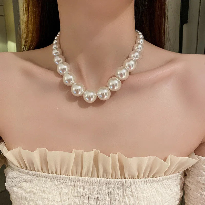 Vintage Pearl Collarbone Necklace