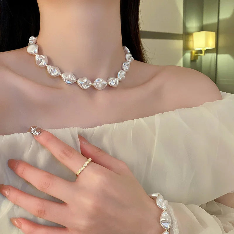 Vintage Pearl Collarbone Necklace