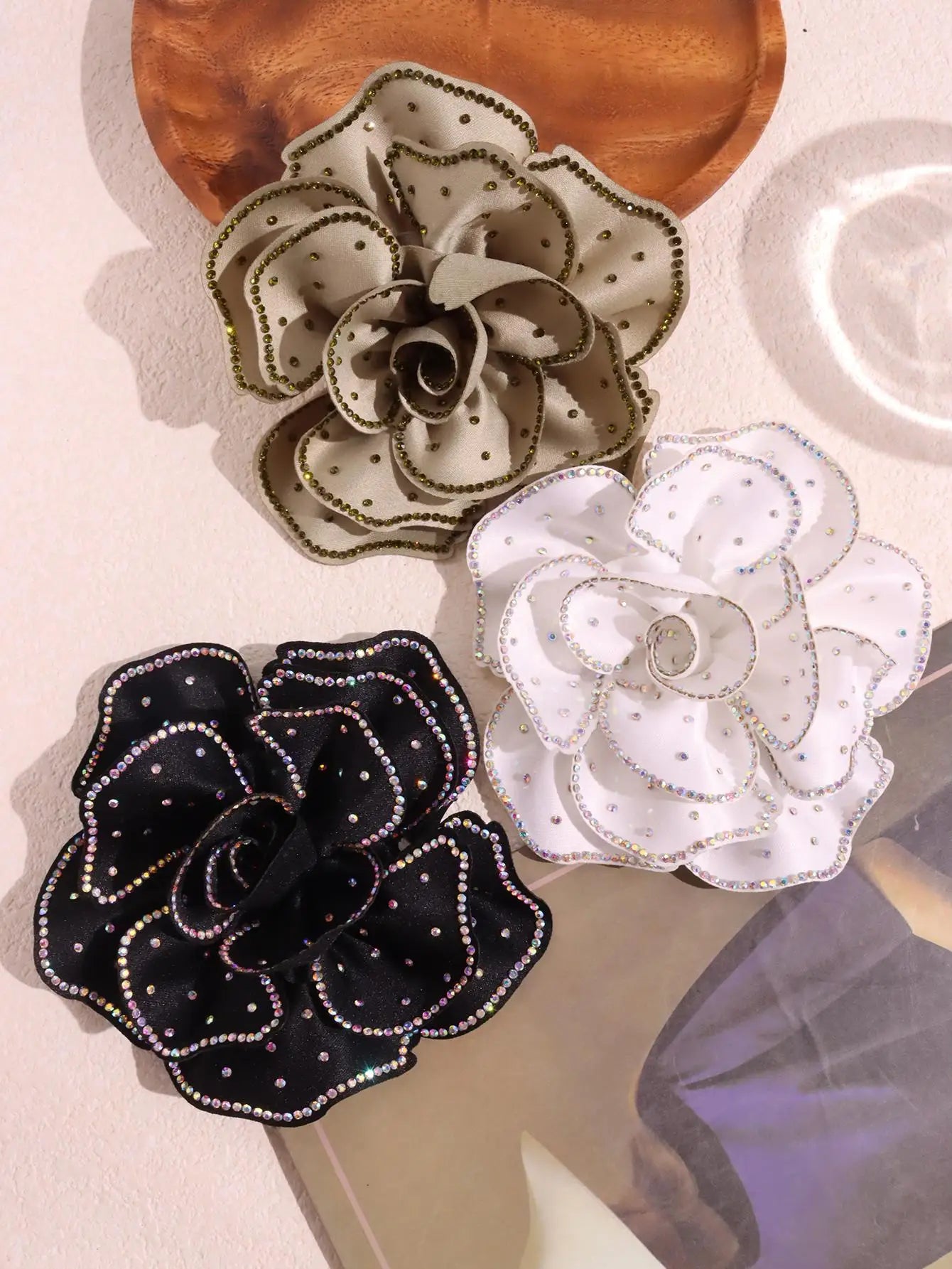 Retro Style Zirconia Fabric Flower Brooch