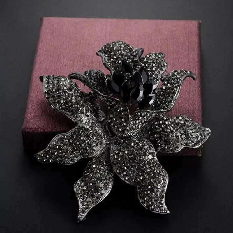 Stylish Black Rose Rhinestone Corsage Brooch