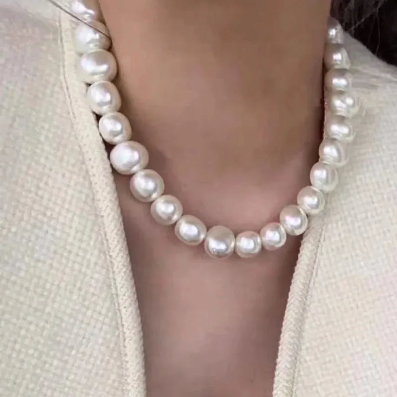 Vintage Pearl Collarbone Necklace