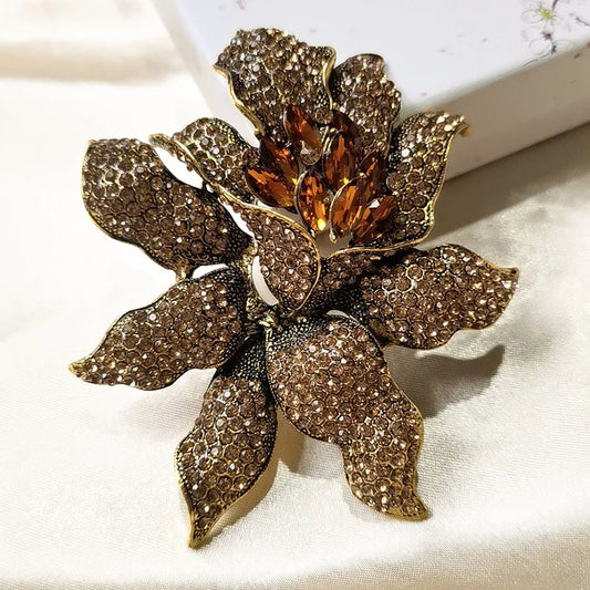 Fashion Flower Brooch for Blazers