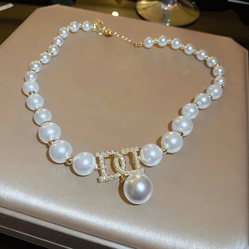 Vintage Pearl Collarbone Necklace