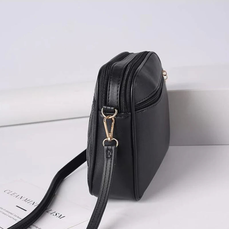 Phoebe´s Soft PU Leather Shoulder & Crossbody Bag