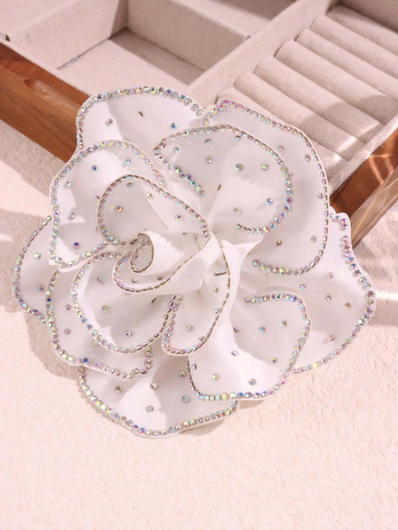 Retro Style Zirconia Fabric Flower Brooch